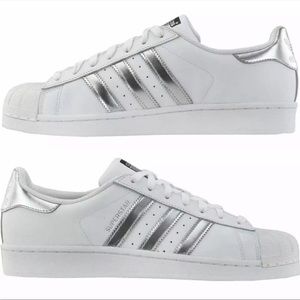 Adidas Superstar Sneakers in White with Silver Stripes, Size 7.